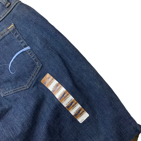 Wrangler Low Rise Boot Cut Women’s Jeans Size 14 - Picture 5 of 11